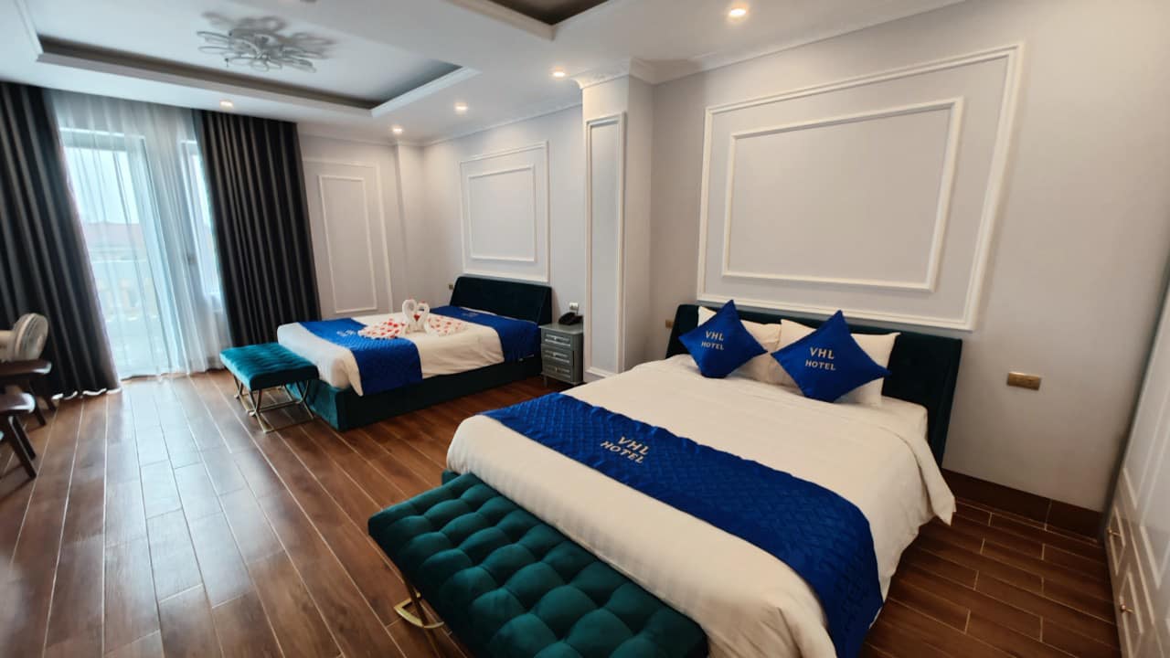 Vạn Hải Lý Hotel 