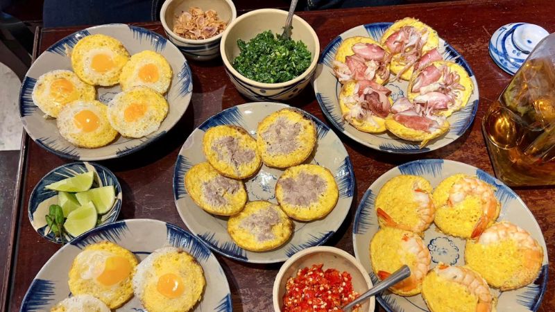 Bánh căn hải sản Nha Trang
