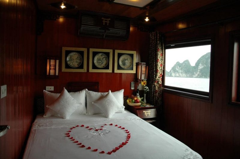 khách sạn Hạ Long trên thuyền