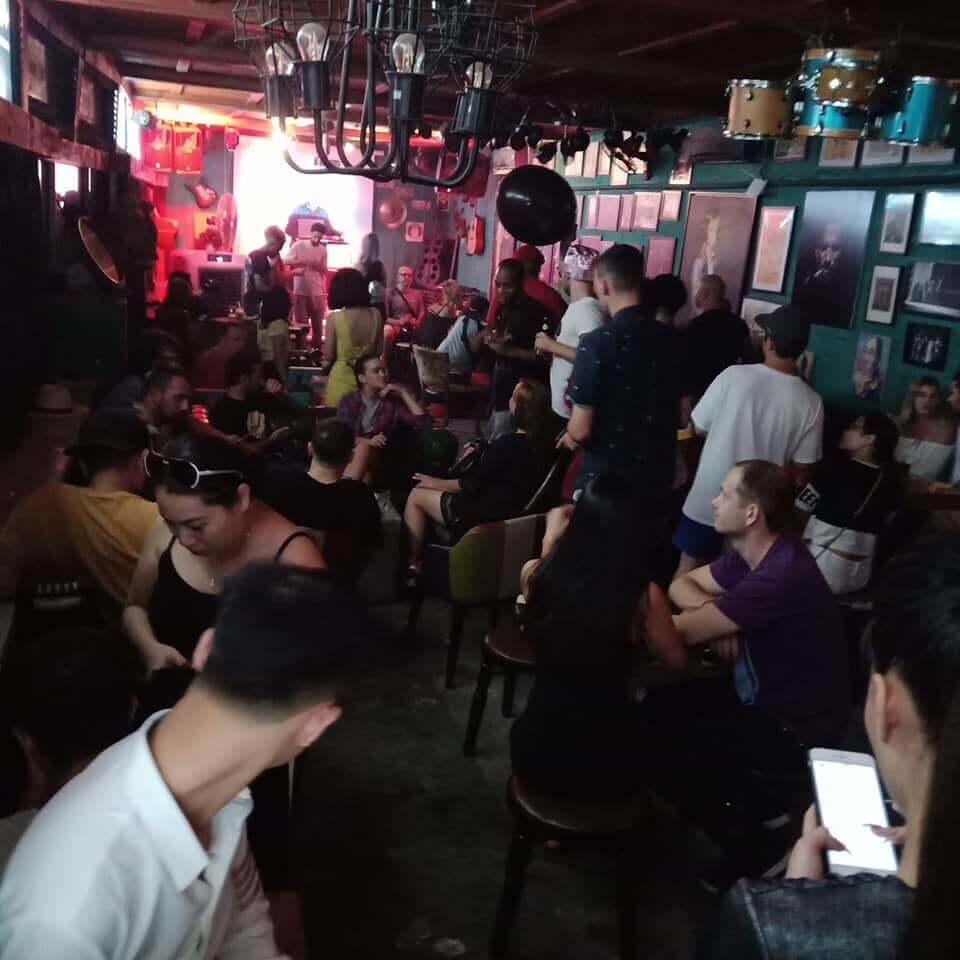 Pub Nhỏ Ở Hà Nội