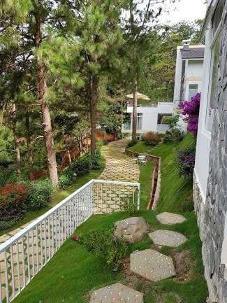 villa đà lạt có sân vườn