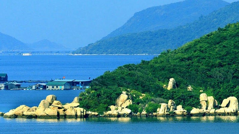 tour vịnh Vân Phong Nha Trang 1 ngày