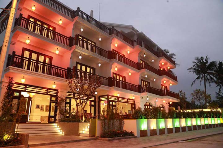 khách sạn gần biển Hội An