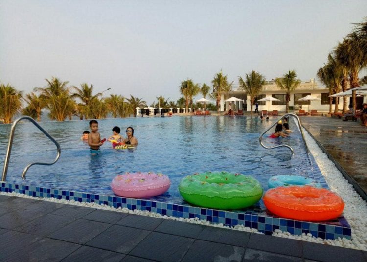 Resort Quảng Bình Gần Biển