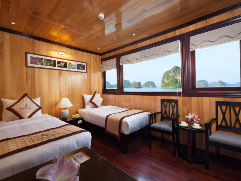 Những khách sạn Hạ Long view biển