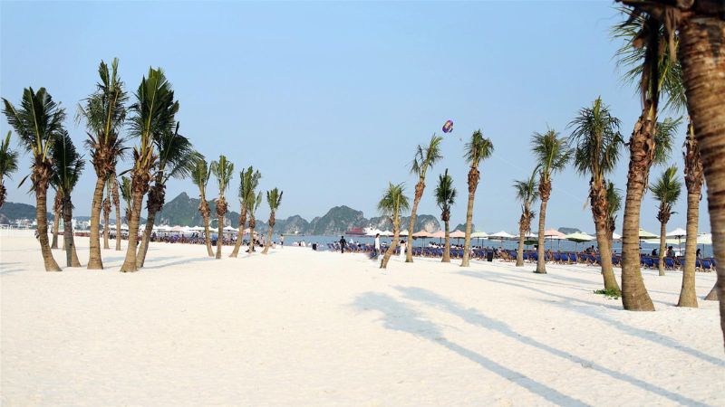 bãi biển ở Hạ Long