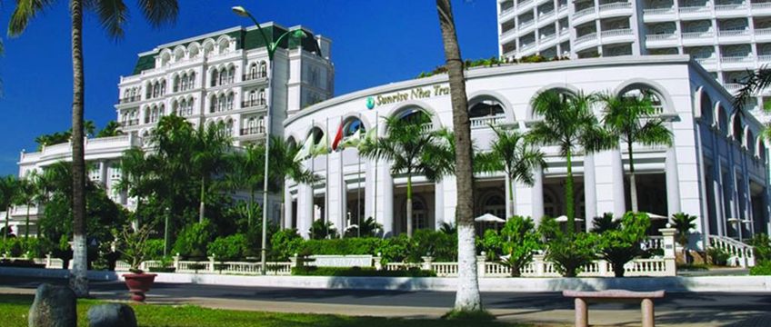 Khách Sạn Nha Trang Có Bãi Biển Riêng - Sunrise Nha Trang Beach Hotel & Spa