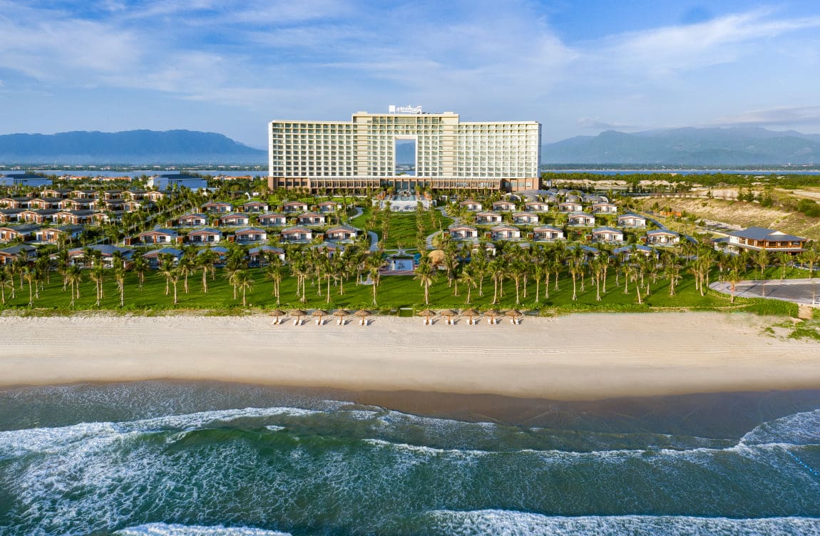 resort Nha Trang có bãi biển
