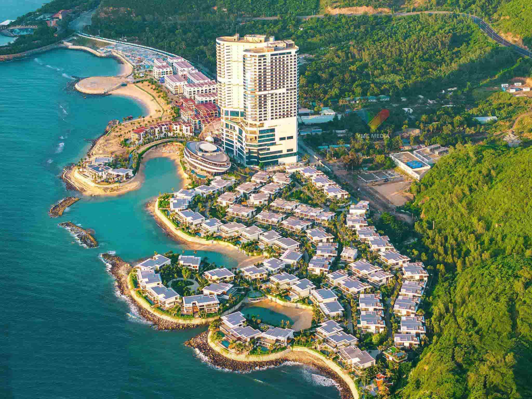 resort Nha Trang có bãi biển riêng 5 sao