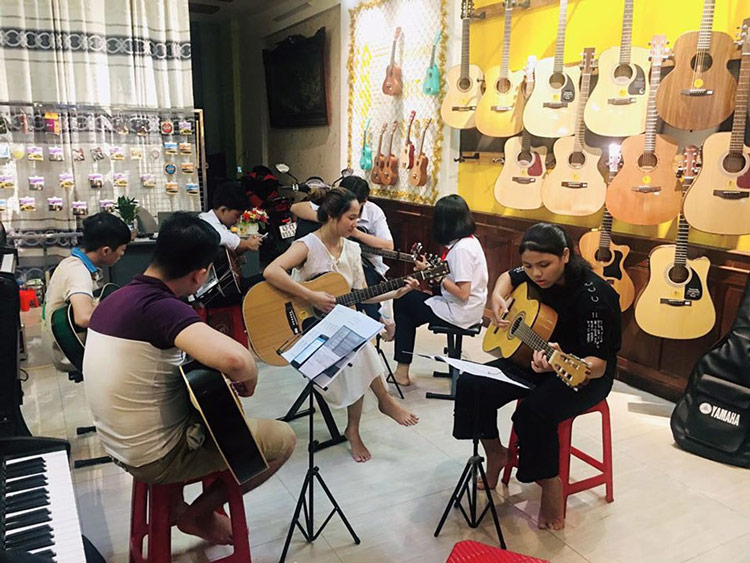 Đức Thương Music - Lớp Học Guitar Chuyên Nghiệp Tại Đồng Nai